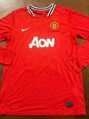 Nike Manchester United Chicharito long-sleeve home soccer jersey Size XL